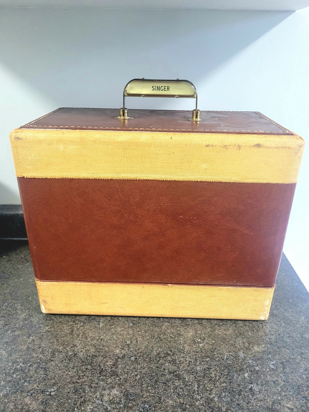 Vintage Two-Tone Singer Sewing Machine 99 99K Portable Carrying Case
